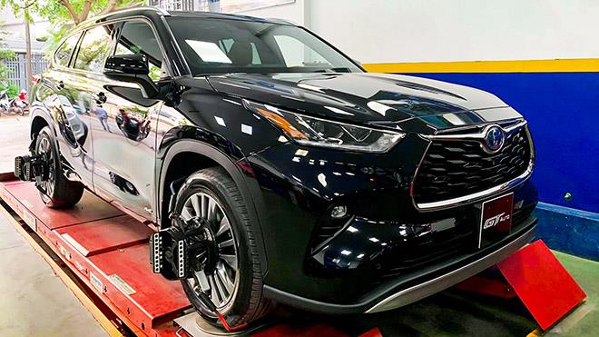 Toyota Highlander Hybrid thế hệ mới đầu tiên về Việt Nam, giá tầm 4 tỷ đồng
