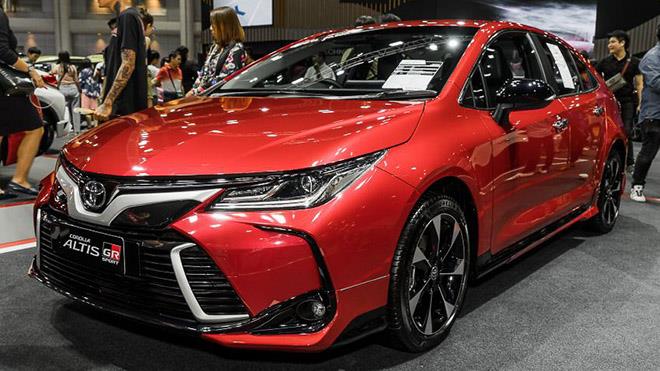 Toyota Corolla Altis GR Sport 2019 ra mắt tại Thái Lan, giá từ 751 triệu đồng