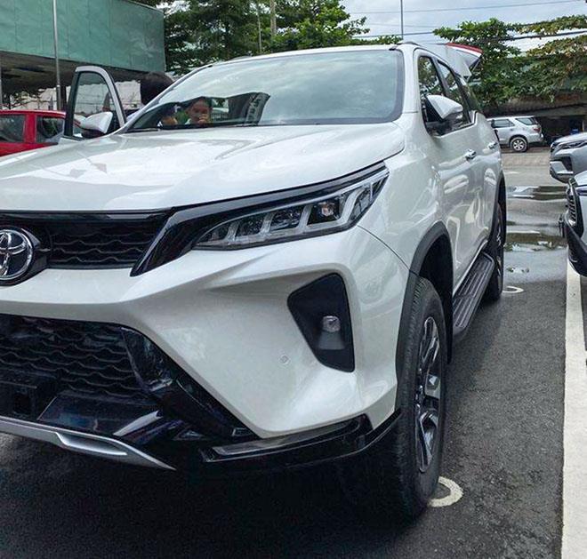 Toyota Fortuner Legender có mặt tại đại lý, chờ ngày ra mắt chính thức