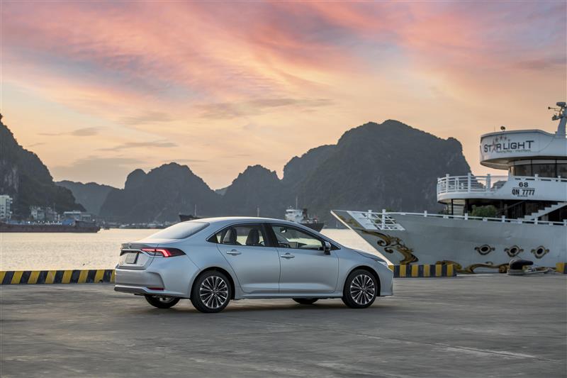 Toyota Việt Nam giới thiệu Corolla Altis phiên bản nâng cấp 2023